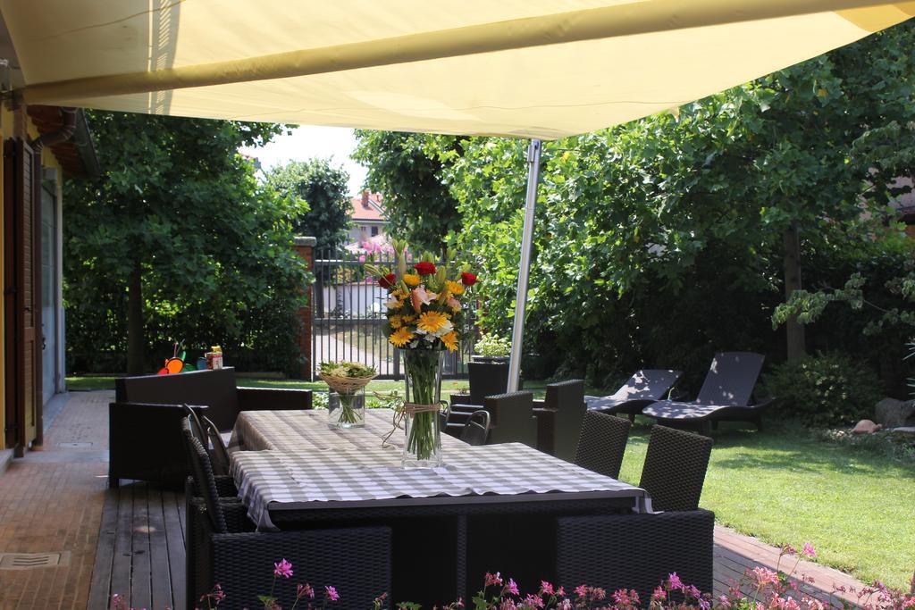 Hayloft Bed and Breakfast Cornaredo Exteriör bild