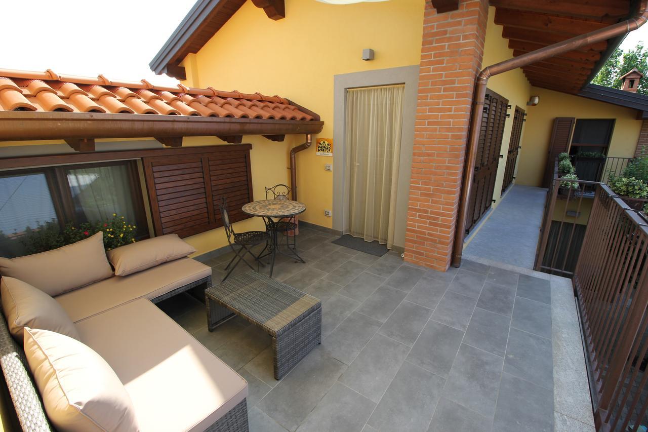 Hayloft Bed and Breakfast Cornaredo Exteriör bild