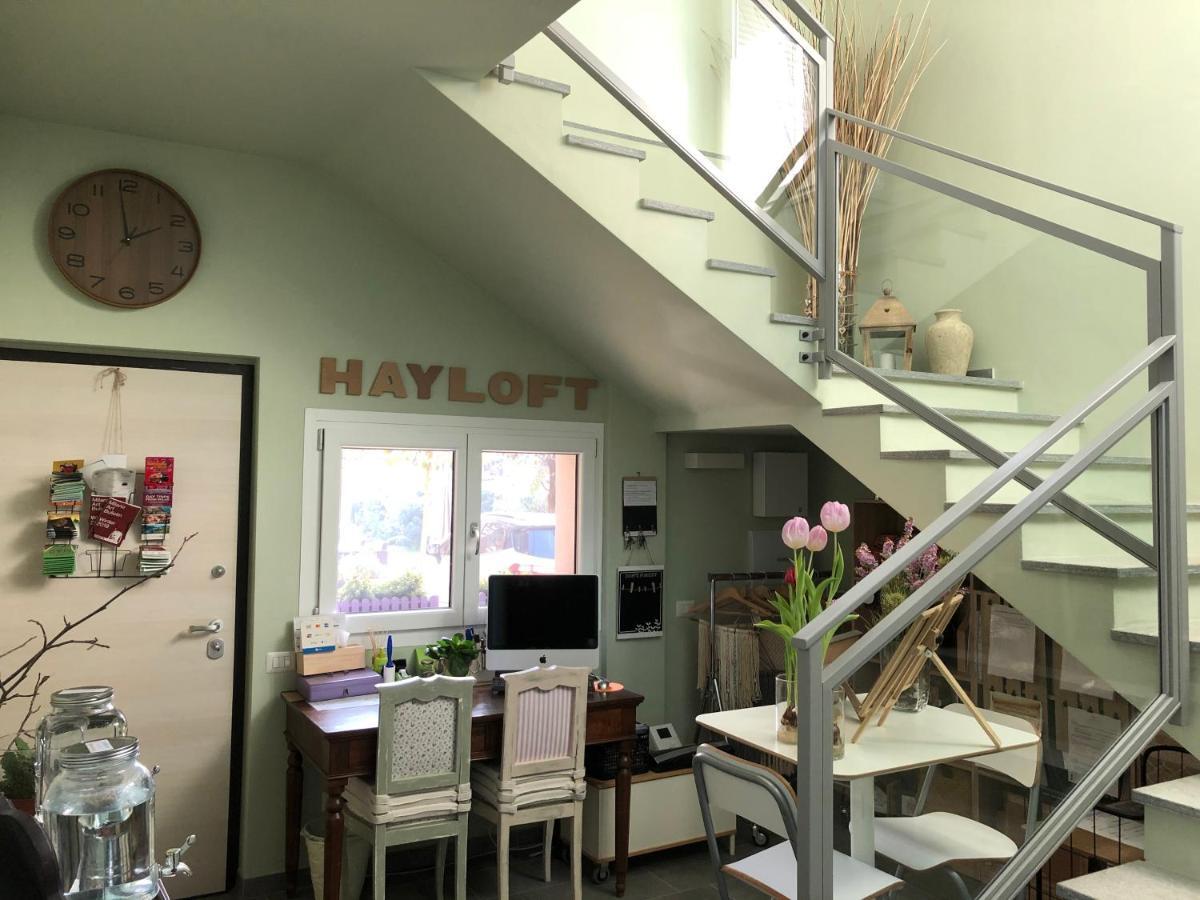 Hayloft Bed and Breakfast Cornaredo Exteriör bild